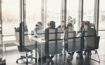 Sobre la composición de las mesas de contratación en las Comunidades Autónomas.