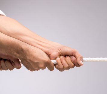 De nuevo, Ayuntamientos en pie