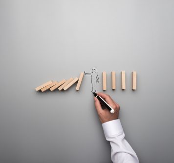 Algo grave, que no acabamos de comprender, sacude nuestra economía