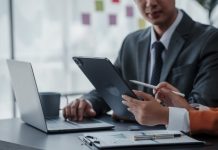 Hay que prestigiar y reinventar las unidades de apoyo político