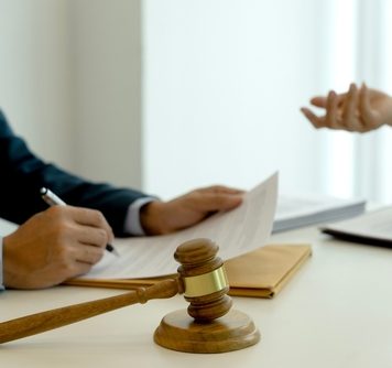 La pretendida intangibilidad de la cosa juzgada y la no notificación a los que debieron serlo.