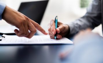 Las leyes, sin los hechos, son inertes y se encarnan en las sentencias