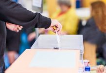 La democracia no está equivocada; está incompleta